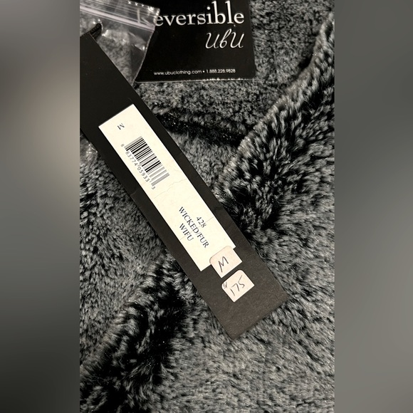 Ubu "Wicked Fur" Reversible Fur Coat
Size M with Patchwork Pattern.NWT - Picture 10 of 11
